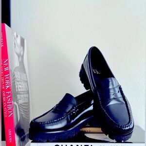 G. H. Bass Woman’s WHITNEY SUPER LUG WEEJUNS LOAFER
